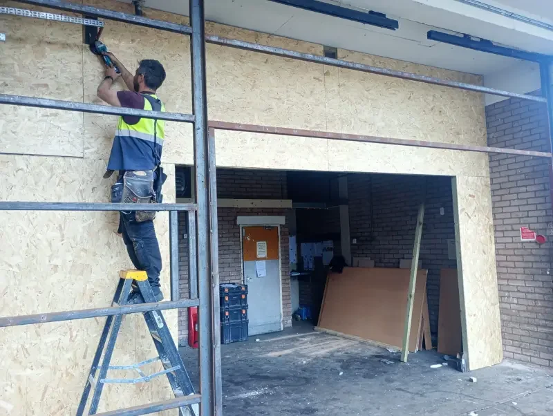 Emergency Hoarding Installation – B&M Store, Hall Green, Birmingham 1 Emergency Hoarding Installation – B&M Store, Hall Green, Birmingham